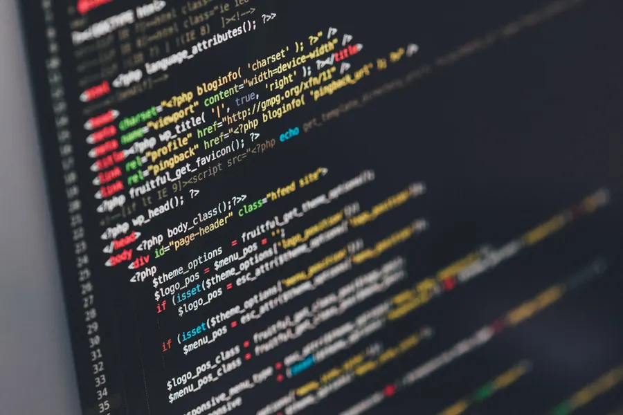 Quelltext einer PHP-Anwendung im Editor – kommentiert und nachvollziehbar aufgebaut.